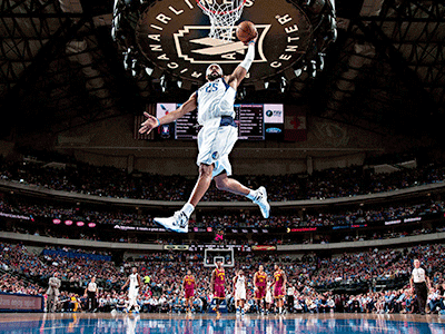 湖人vs掘金詹姆斯摊手视频